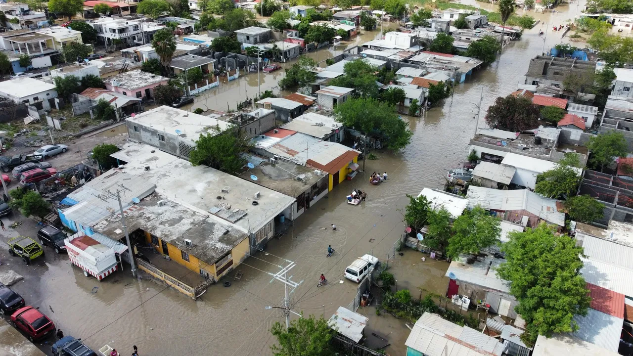 Inundaciones en Rio Bravo (3)