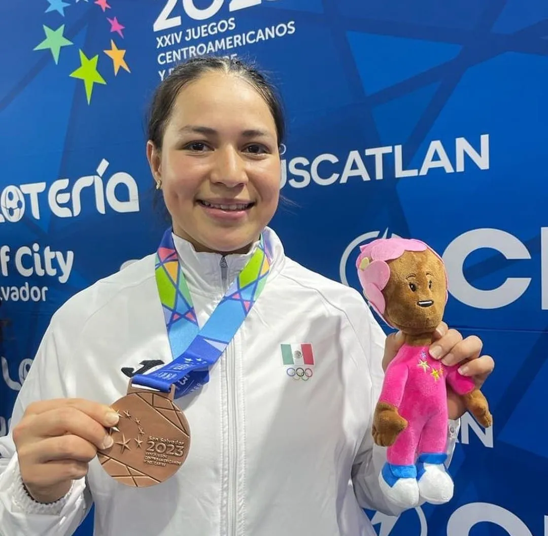 Lizbeth Nolasco se cuelga bronce en halterofilia para México