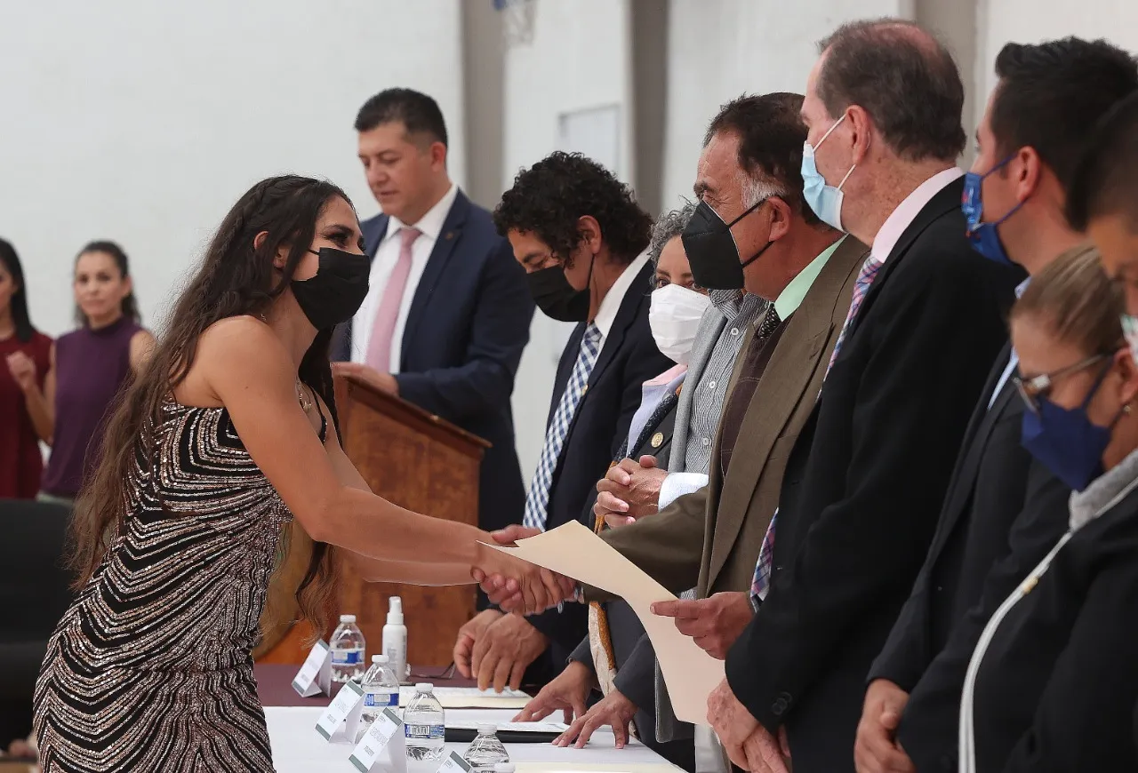 Mariana Aranda Granados (promedio 9.5)