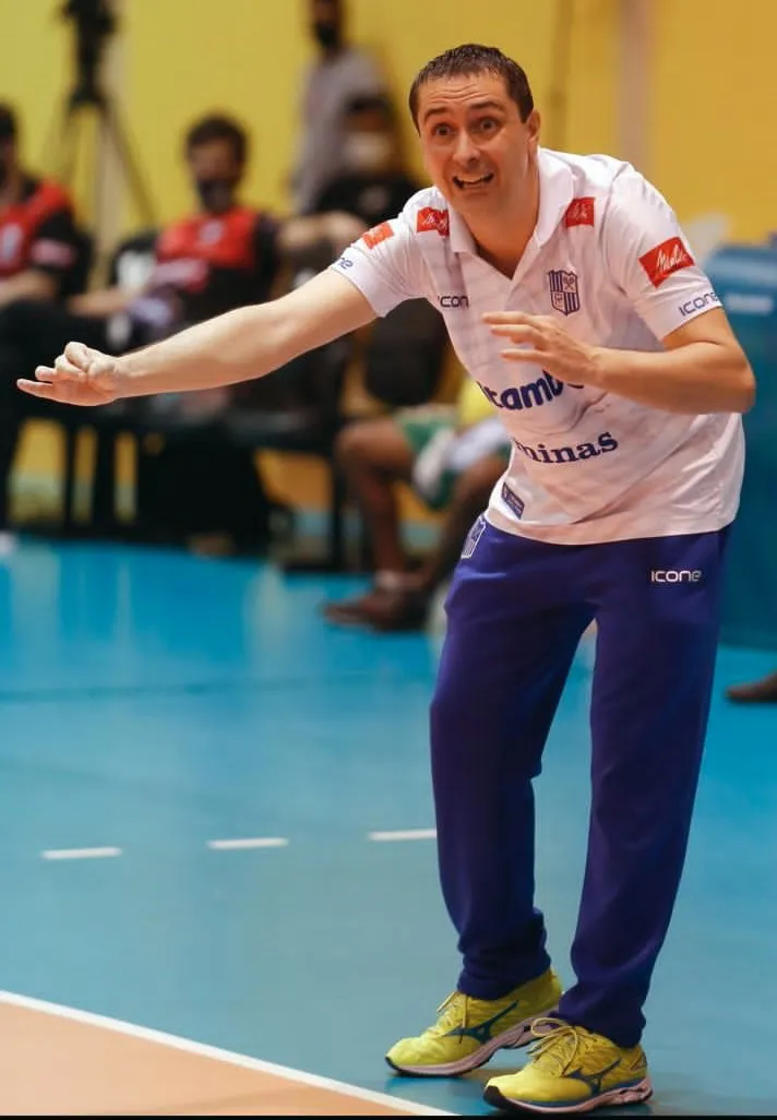 Nicola Negro, entrenador de la selección mexicana de voleibol femenil Cortesía FMVB