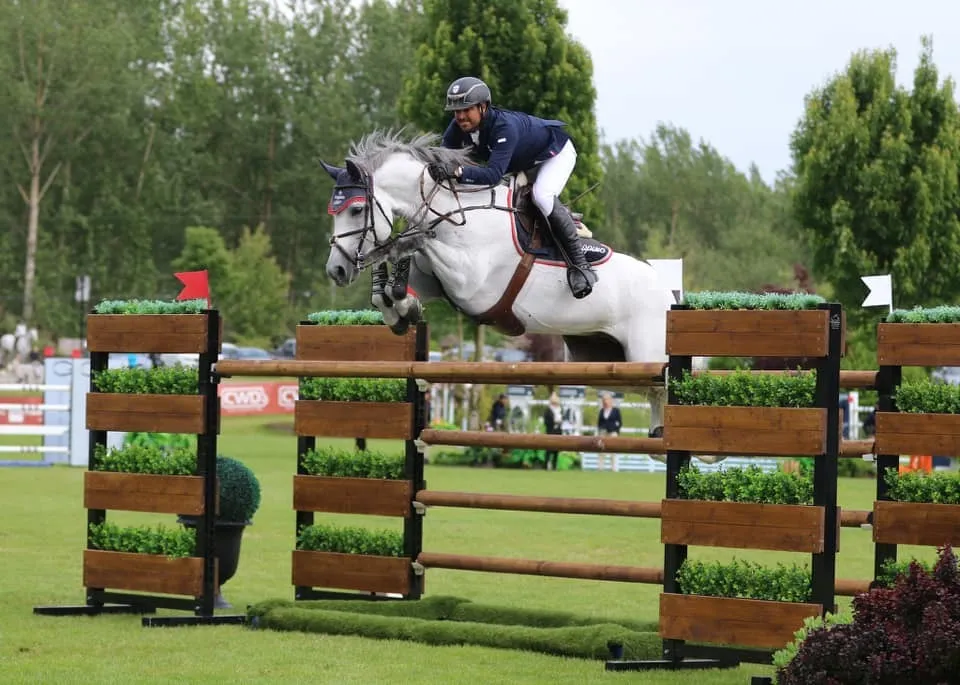 Nicolás Pizarro y “Carquilot” clasifican al Gran Premio de la Copa Queen Elizabeth II (3)