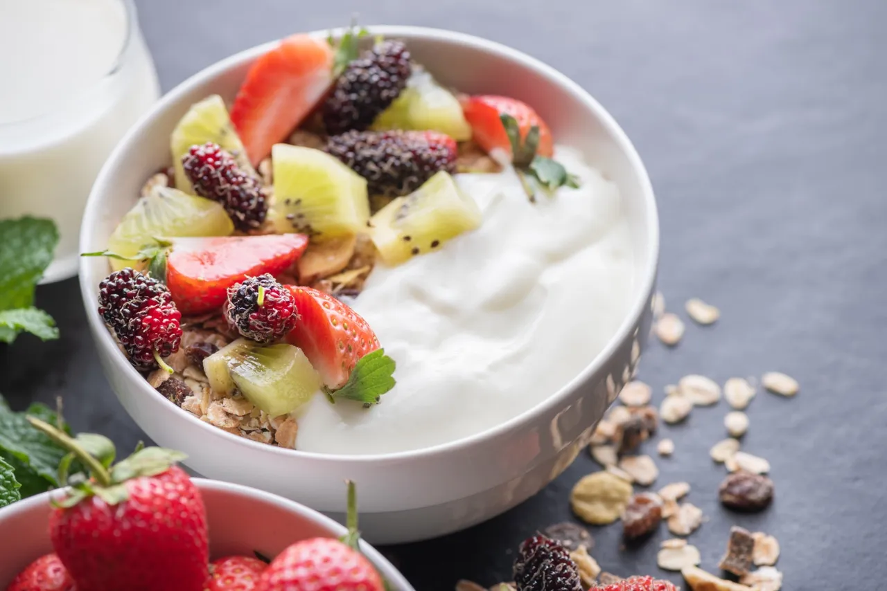 La fibra es clave para la salud intestinal y el bienestar, pues mejora la digestión, la energía y la inmunidad