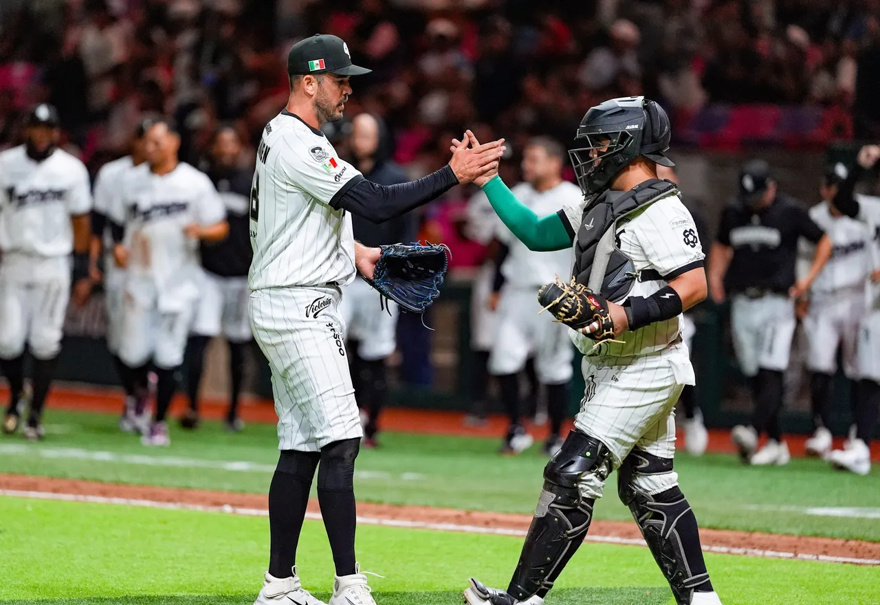 Los Guerreros de Oaxaca respondieron en casa y emparejaron la serie de Primer Playoff de la Zona Sur al derrotar 12-3 a los Diablos Rojos del México.