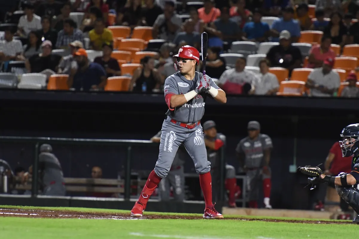 RAMÓN FLORES ES EL COLIDER DE BASES POR BOLAS RECIBIDAS
