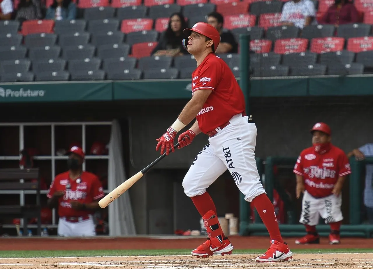 ROBERTO RAMOS EN SU HR DEL JUEGO 2