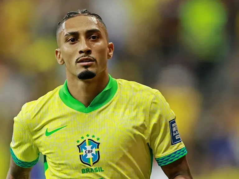 Raphinha, de casi dejar el futbol a líder de Brasil rumbo al Mundial 2026