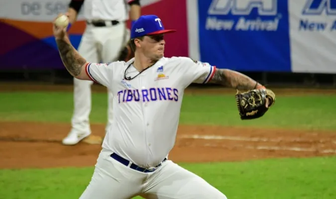 SAM BORDNER TIBURONES