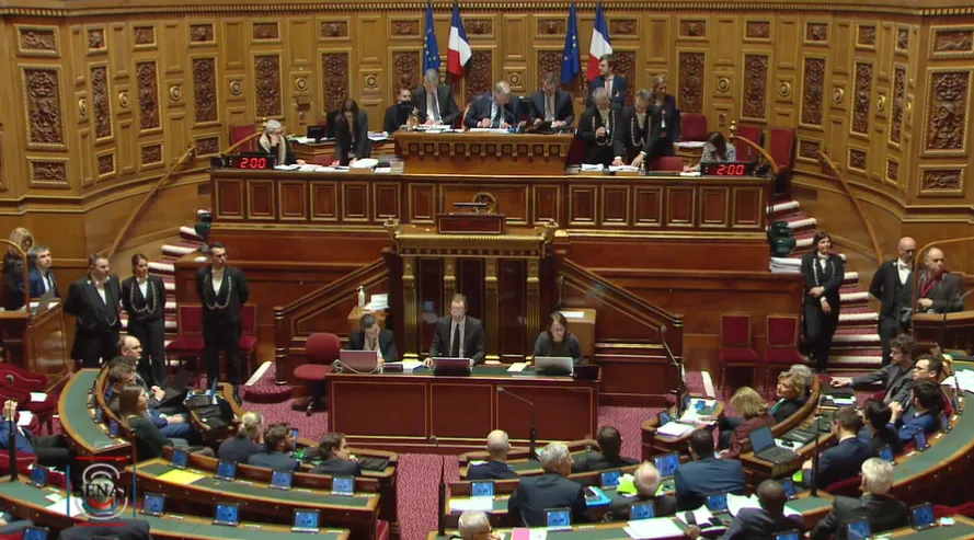 SENAT
