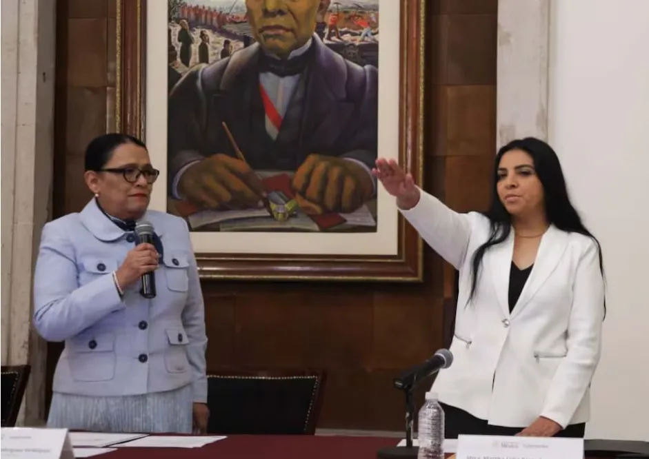 Martha Lidia Pérez Gumecindo toma protesta como nueva titular de la CNB en Palacio de Cobián.