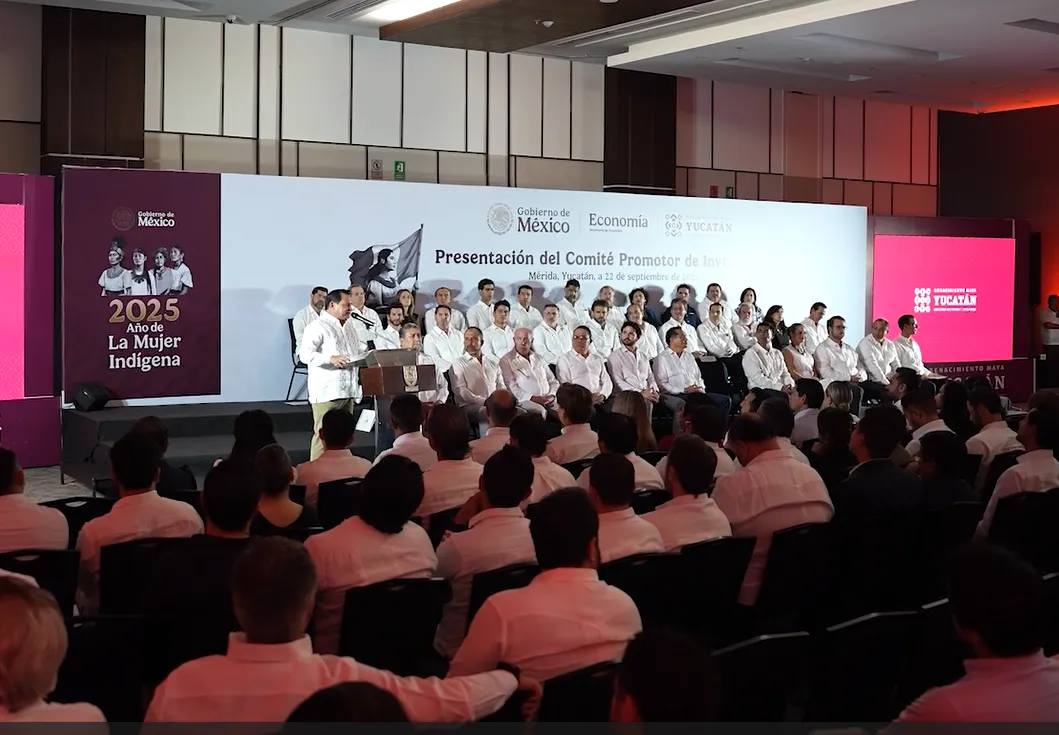 "Gobernador Joaquín Díaz Mena durante la presentación del Consejo Promotor de Inversiones en Yucatán".