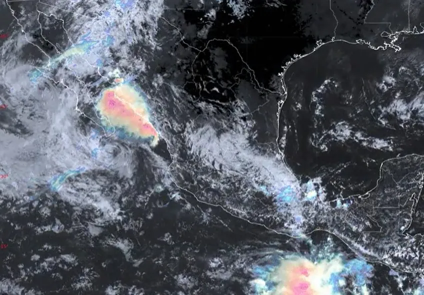 Raymond se debilita a depresión tropical antes de tocar tierra en Baja California Sur