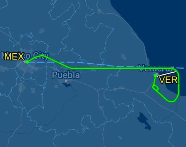 Vuelo CDMX-Cancún termina en aterrizaje de emergencia: ¿Qué pasó con el avión de Volaris?