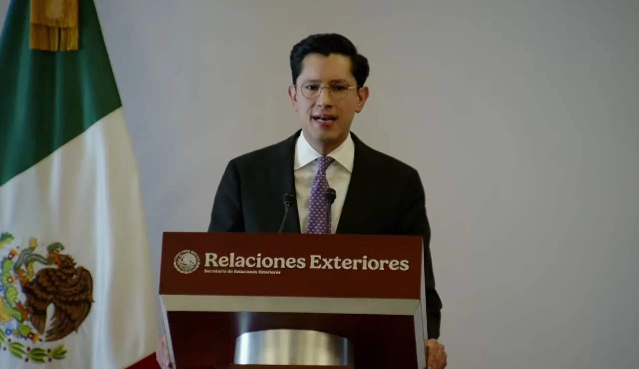 “Sin subordinación”: El mensaje de Roberto Velasco al asumir la política exterior de México
