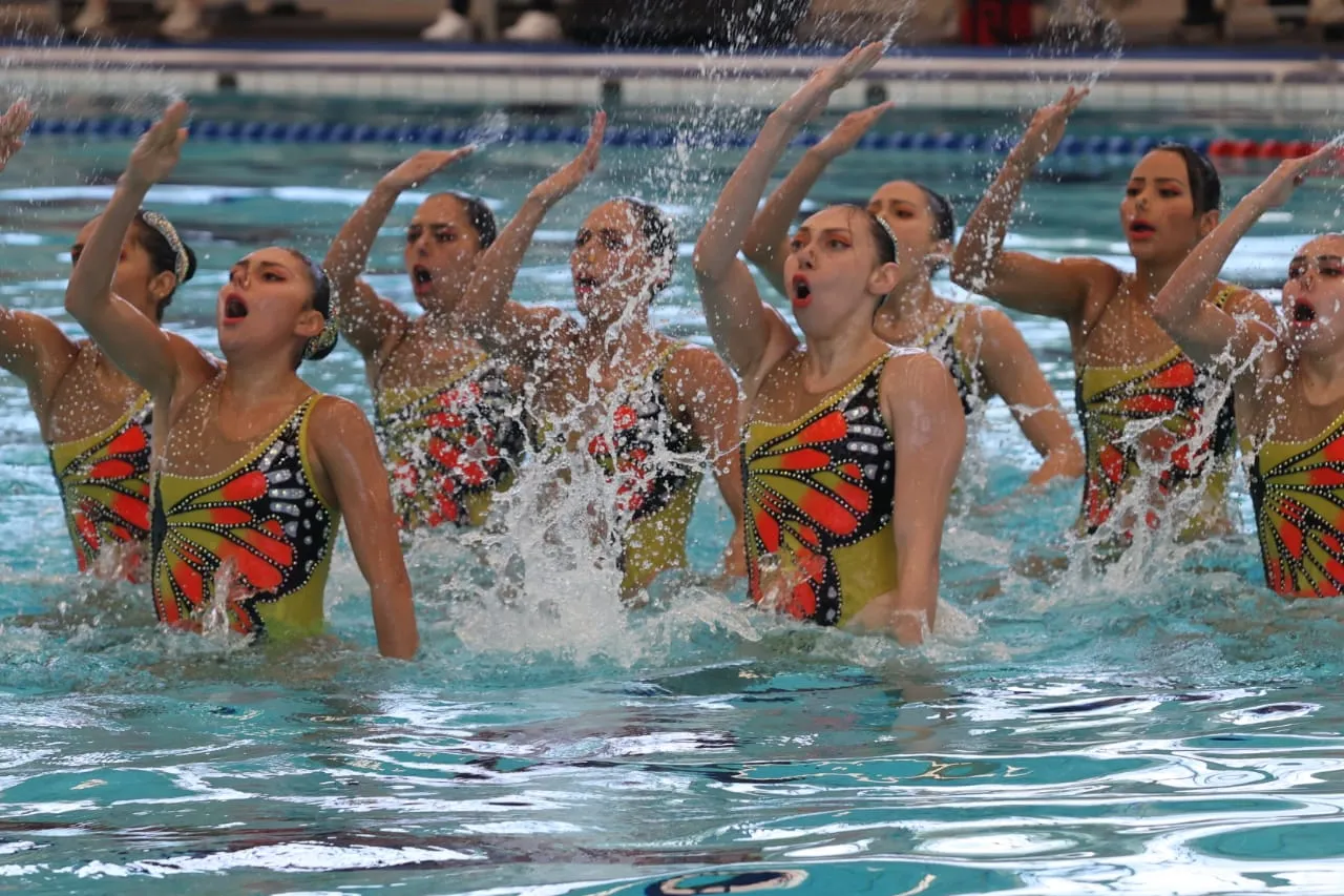 Selección mexicana de natación artística en el CNAR (5)