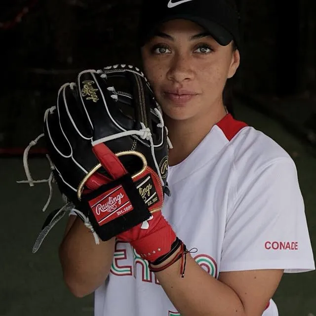 Stefanía Aradillas, seleccionada nacional de softbol (1)