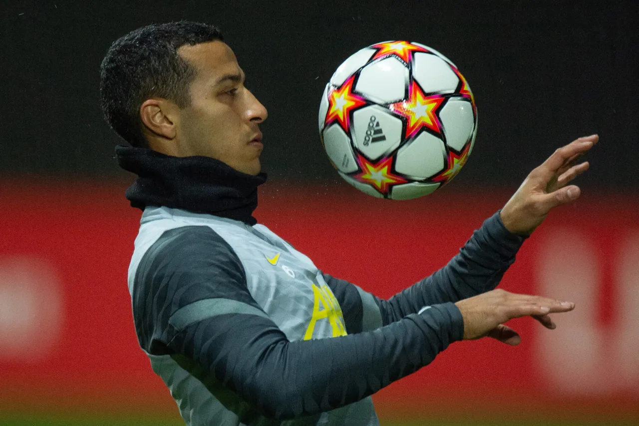 THIAGO