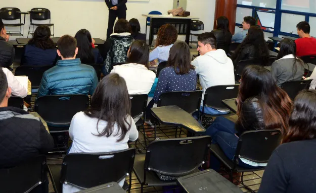 UNAM ESCUELA CLASES