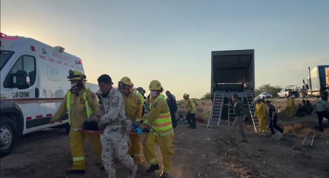 trailer con migrantes