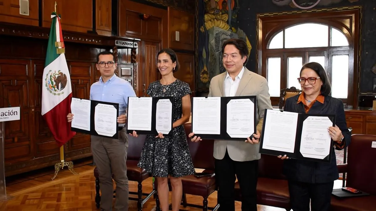 Firman SEP, Energía y CFE convenio de colaboración para llevar internet gratuito a todas las Telesecundarias y Telebachilleratos del país