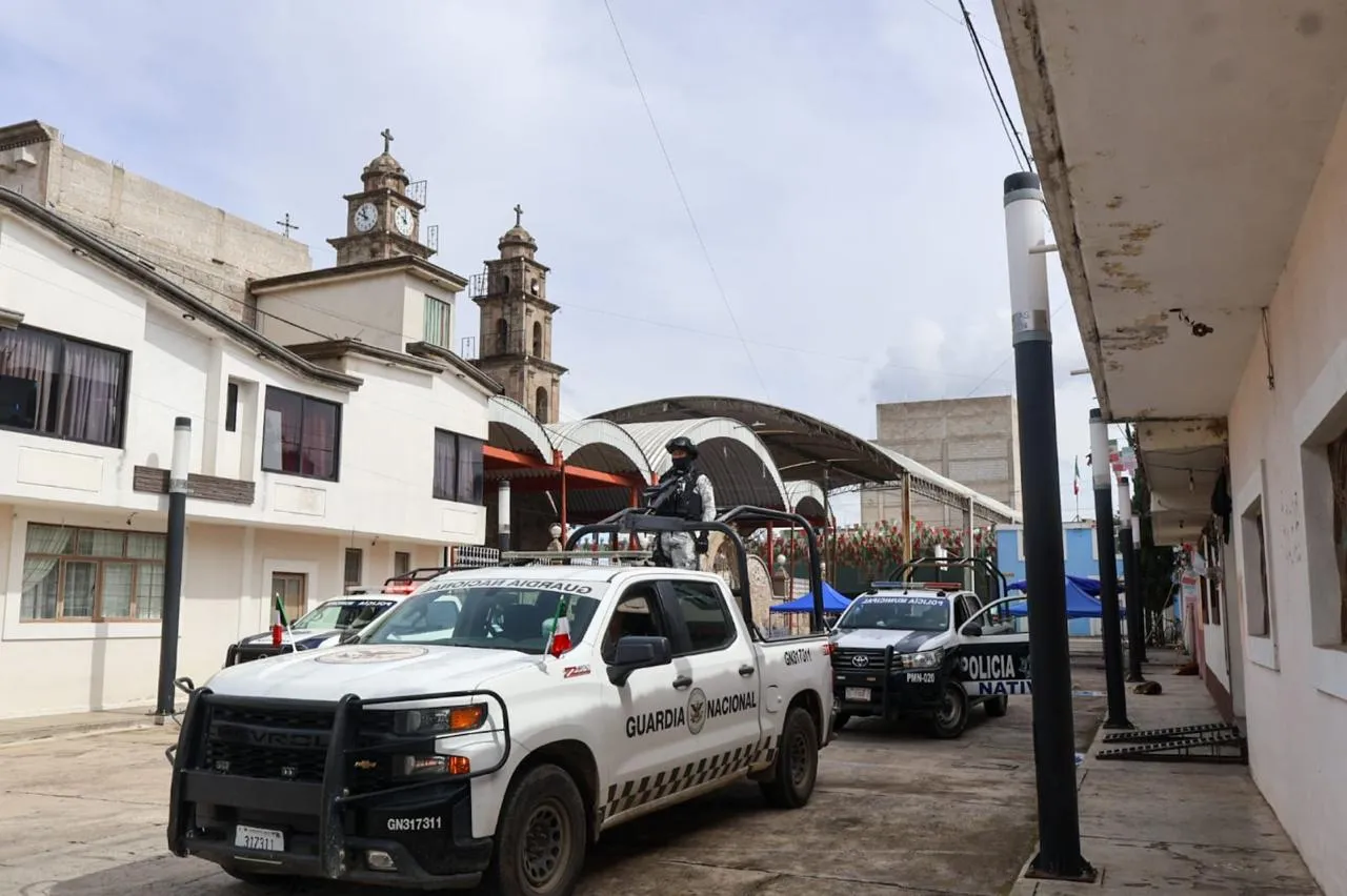 Guardia Nacional resguarda la iglesia de San Rafael Tenanyecac tras accidente con cohetes