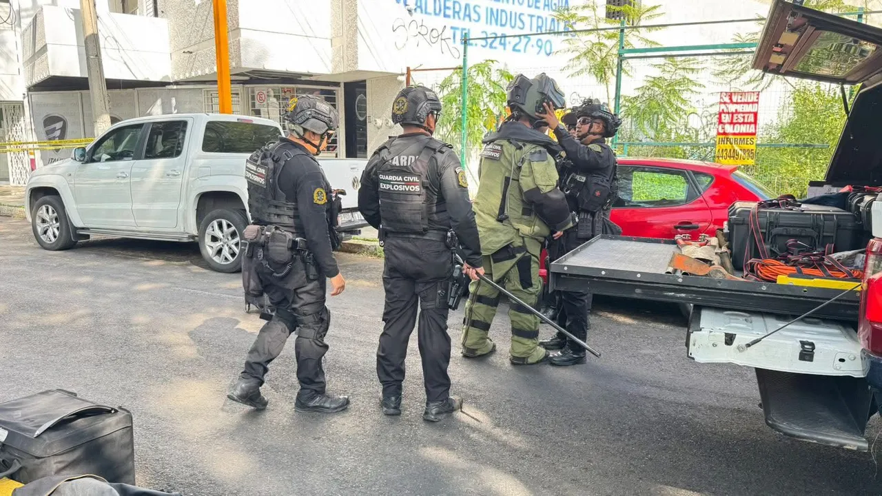 Zona acordonada por autoridades tras hallazgo de granada en Morelia