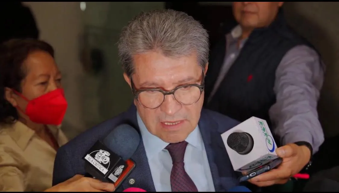 Prohibición de venta de bebidas energizantes a menores en México