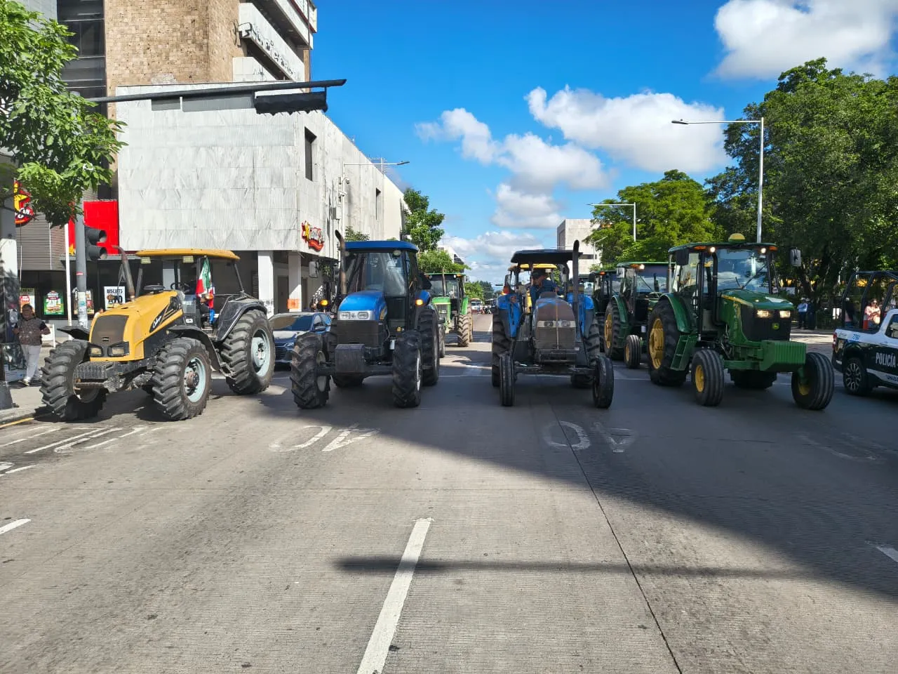 Productores Agrícolas Bloquean Casetas en Paro Nacional: &#8220;¡El Campo No Se Vende, Se Defiende!&#8221;