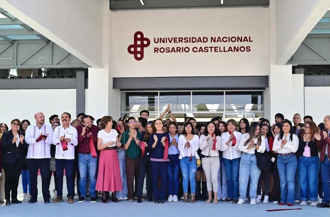 “Inauguración del nuevo campus de la Universidad Nacional Rosario Castellanos en Chalco con la Presidenta Claudia Sheinbaum y la Gobernadora Delfina Gómez.”