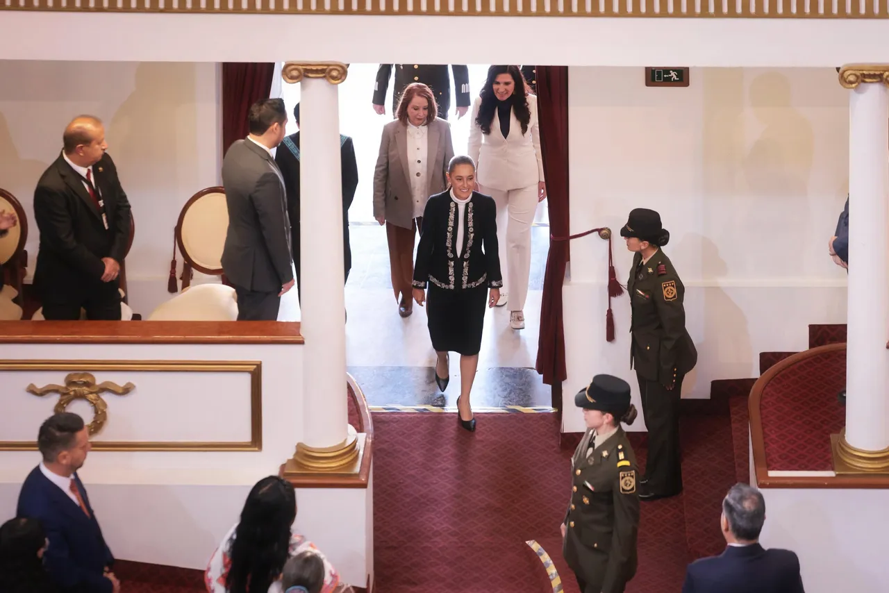 La presidenta advierte que México no regresará al régimen de privilegios ni corrupción