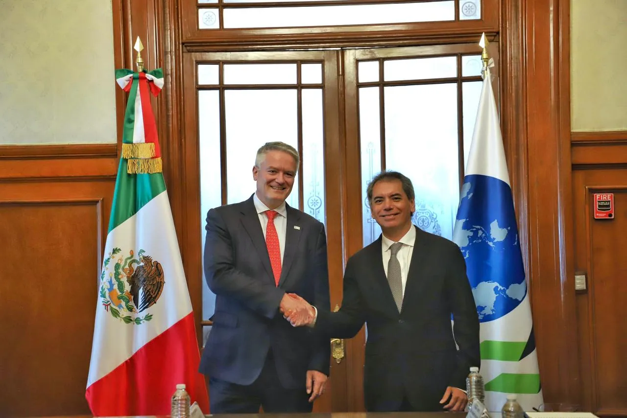 OCDE lanza advertencia económica a México, pero da su respaldo al "Plan México" de Sheinbaum