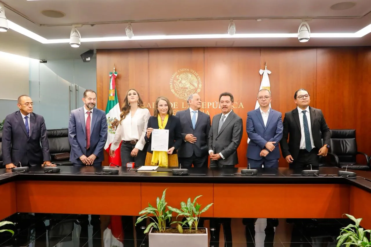 Recibe el Senado Plan B electoral de la presidenta Claudia Sheinbaum que contempla reformar 4 artículos de la Constitución.