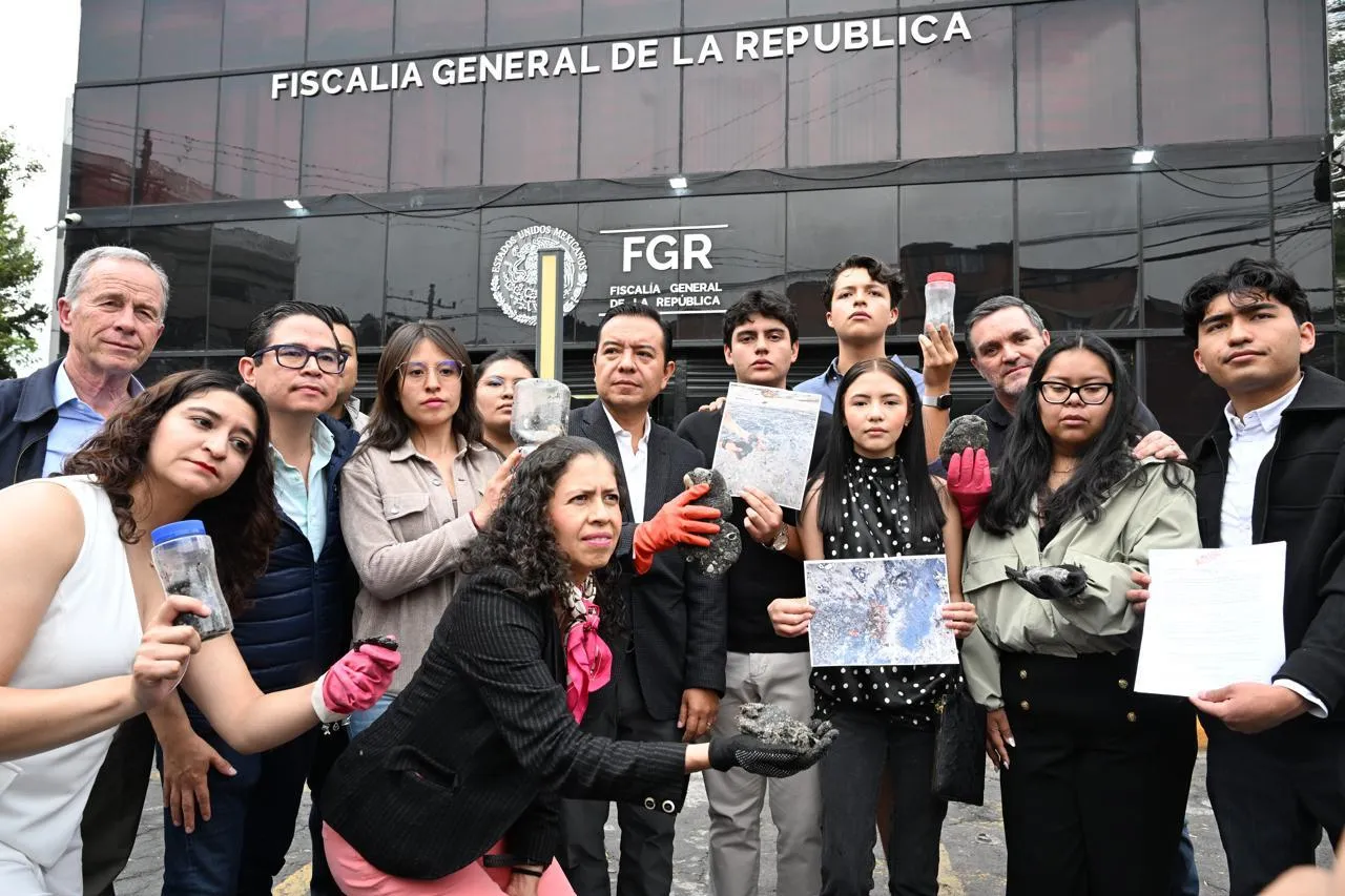 Denuncia penal contra Pemex: PAN exige 20 años de prisión por derrame en el Golfo de México.