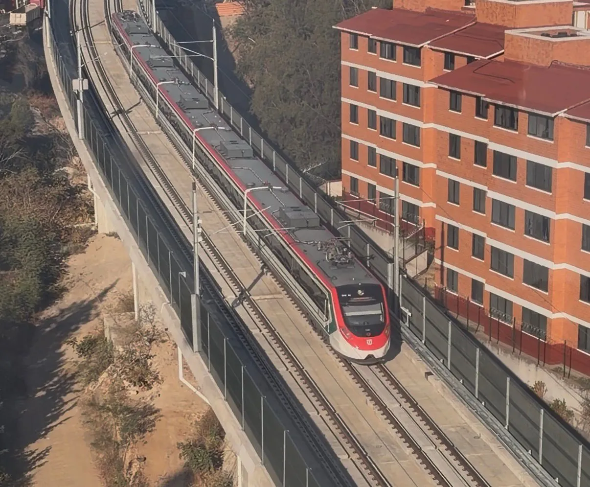 Hito en movilidad: El Tren El Insurgente alcanza cifra histórica de usuarios y va por más