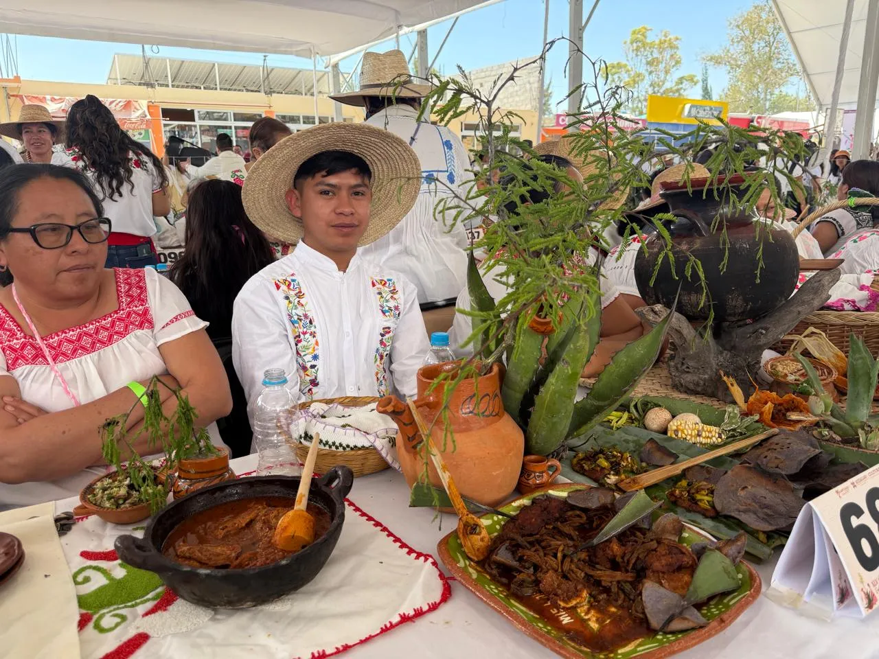 No solo las abuelas: Los hombres que guardan los secretos de la cocina de Santiago de Anaya.
