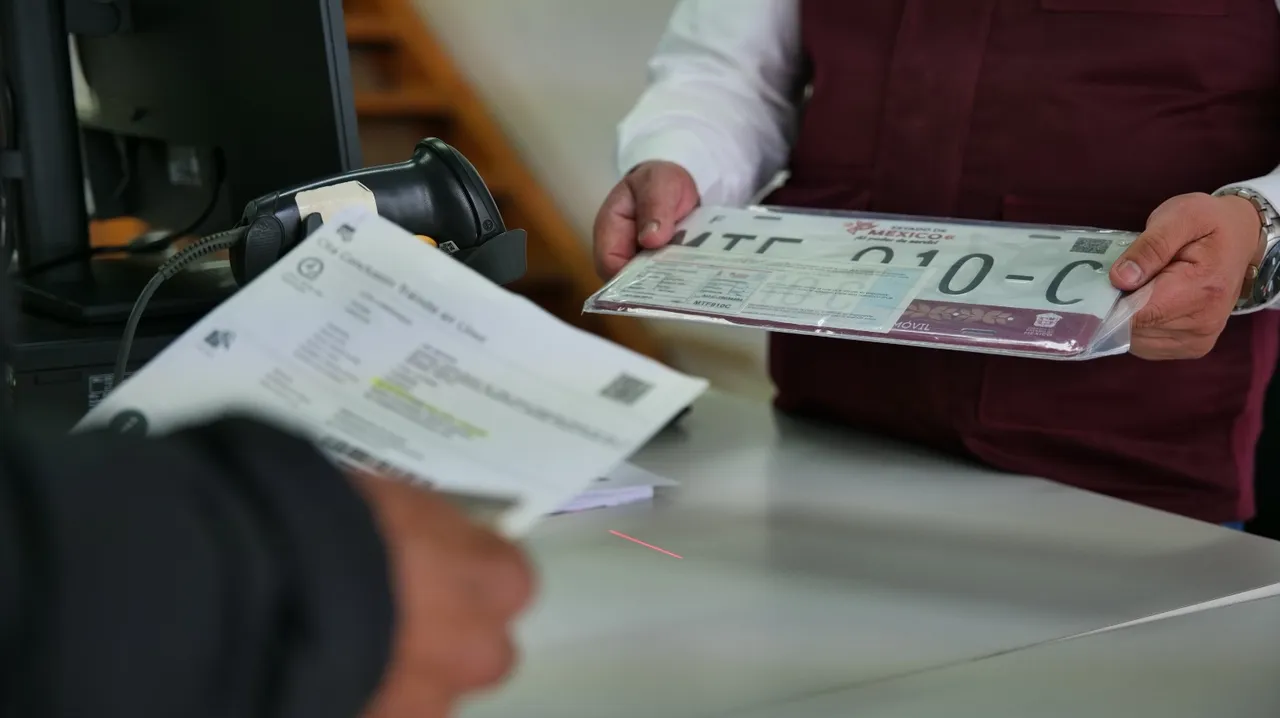 Reemplacamiento 2026 en Edomex: Más de 218 mil unidades ya actualizaron sus placas este trimestre.