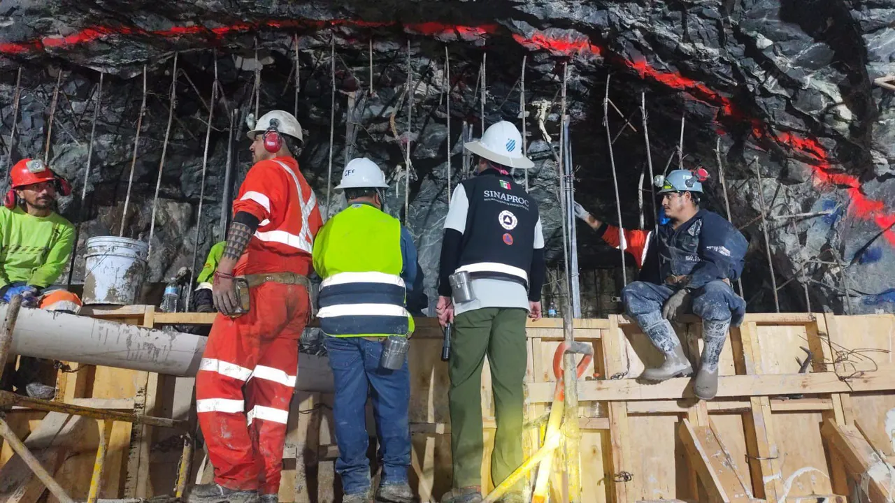 A 20 días del colapso en Mina Santa Fe, continúa la búsqueda del último minero atrapado