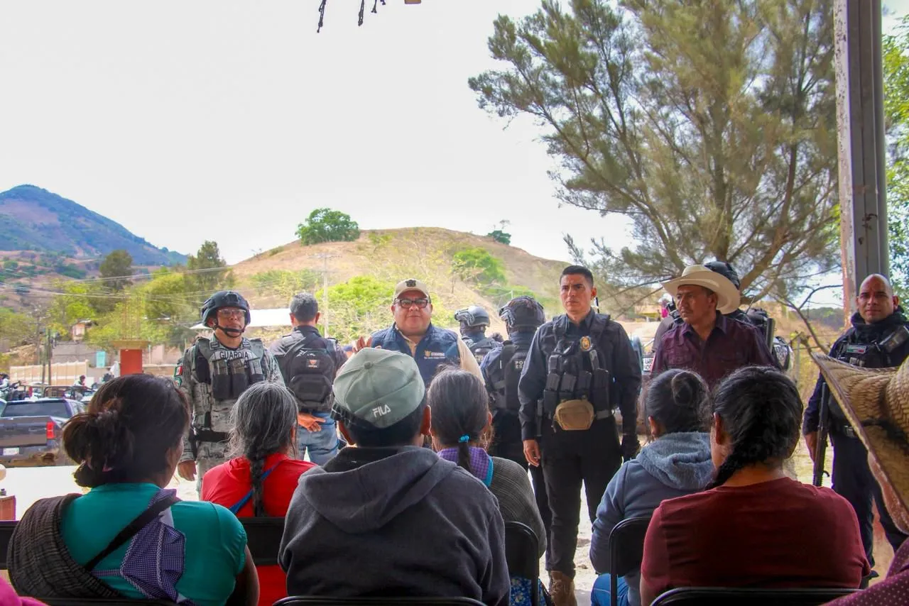 Autoridades implementan atención integral a desplazados por la violencia en Chilapa