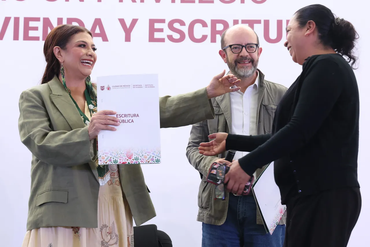 CDMX pondrá en marcha programa para regularizar escrituras en unidades habitacionales