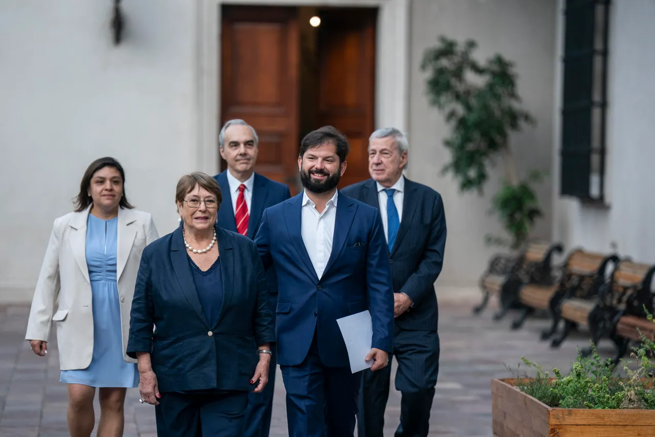 Chile inscribe candidatura de Bachelet para dirigir ONU y anuncia apoyo de México y Brasil