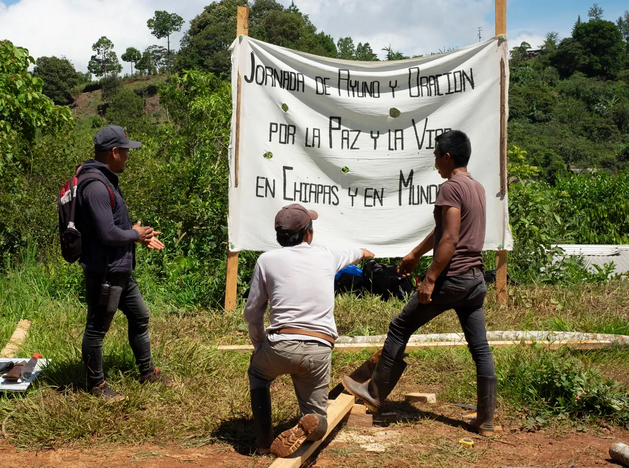 Indígenas desplazados exigen paz y alto al crimen organizado en estado mexicano de Chiapas