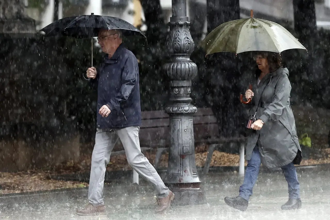 Activan Alerta Amarilla por lluvias fuertes y granizo en toda la CDMX | FOTO EFE 