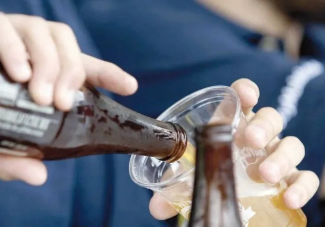 Alertan por el consumo de alcohol entre adolescentes desde los 13 años