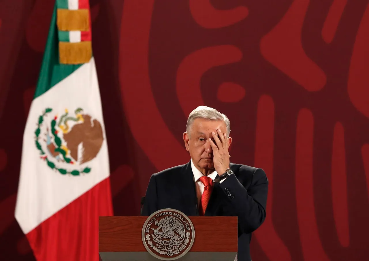 amlo cara efe