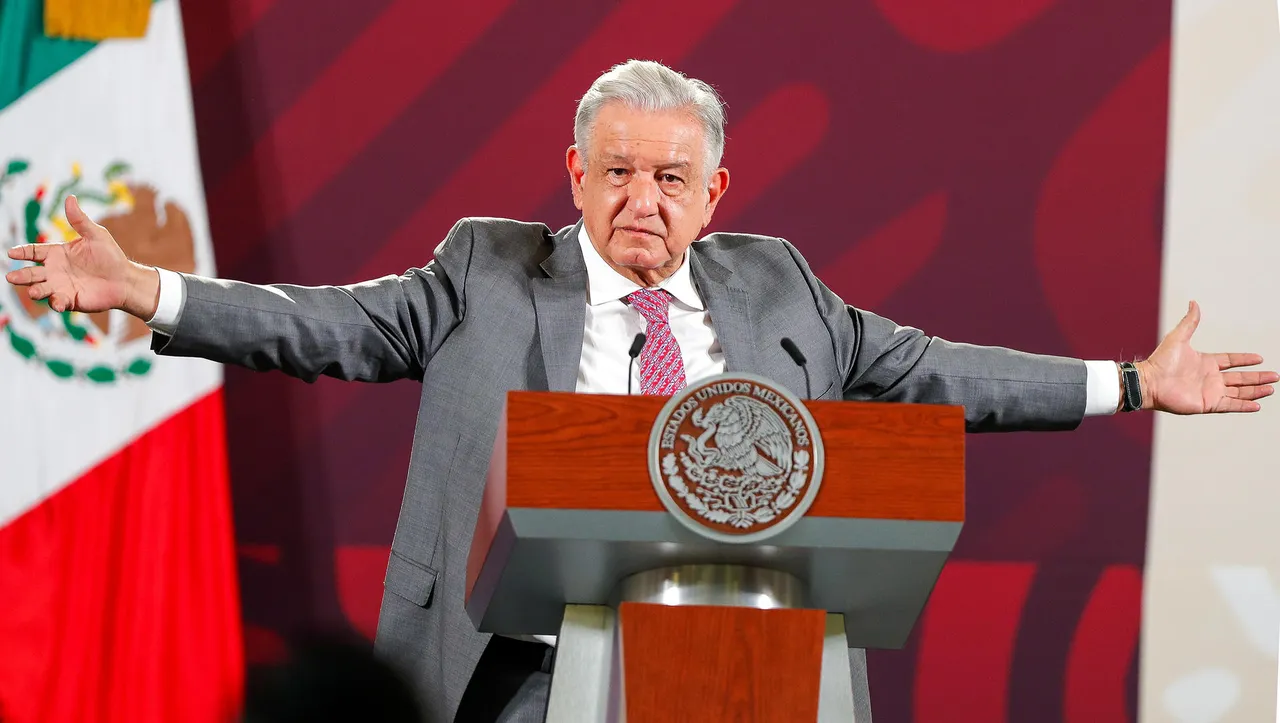 AMLO MANOS S