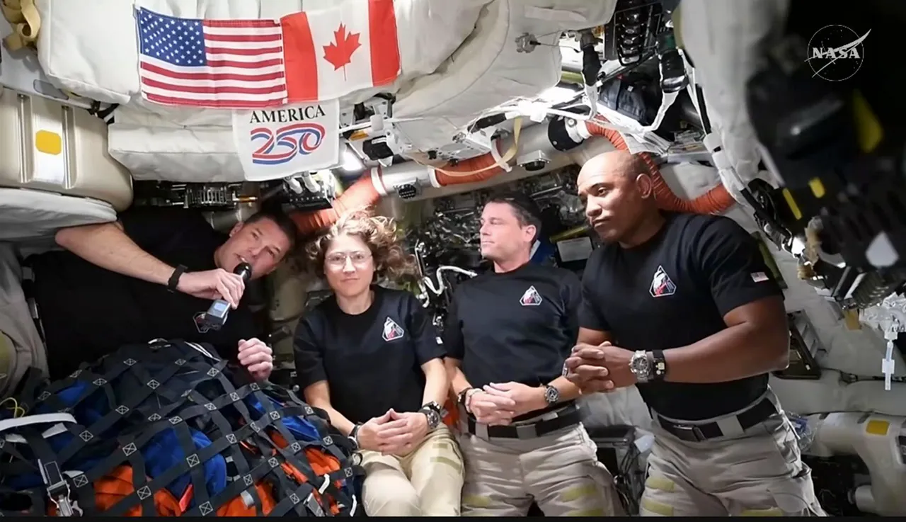 Donald Trump conversó con los astronautas tras su paso por la cara oculta lunar