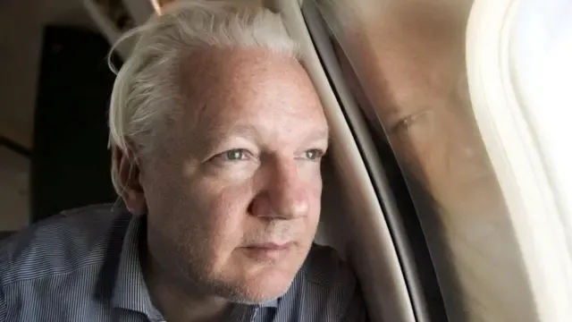 julian assange