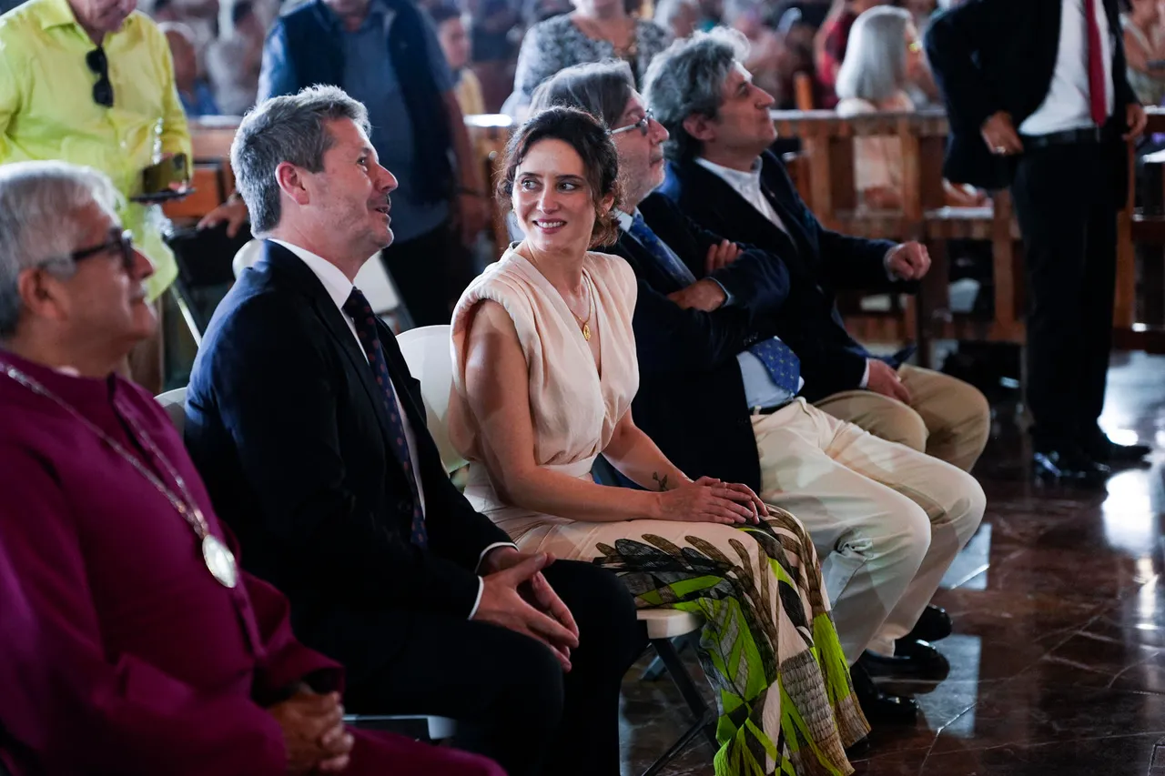 Isabel Díaz Ayuso inició su visita a México en la Basílica de Guadalupe