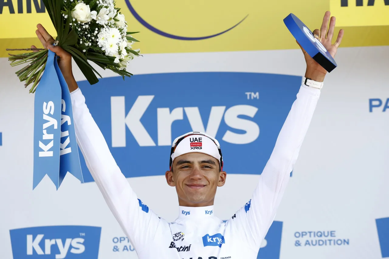 Isaac del Toro continúa siendo protagonista en el Tour de Francia 2026. El ciclista mexicano del UAE Team Emirates XRG firmó una destacada actuación