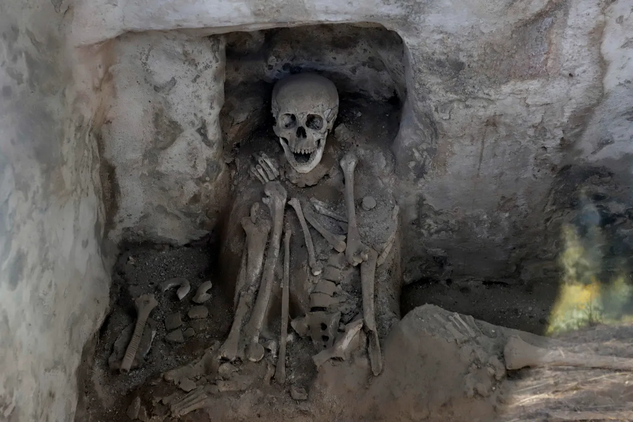 Una tumba prehispánica de hace 1.000 años abre sus puertas por el Día de Muertos en México