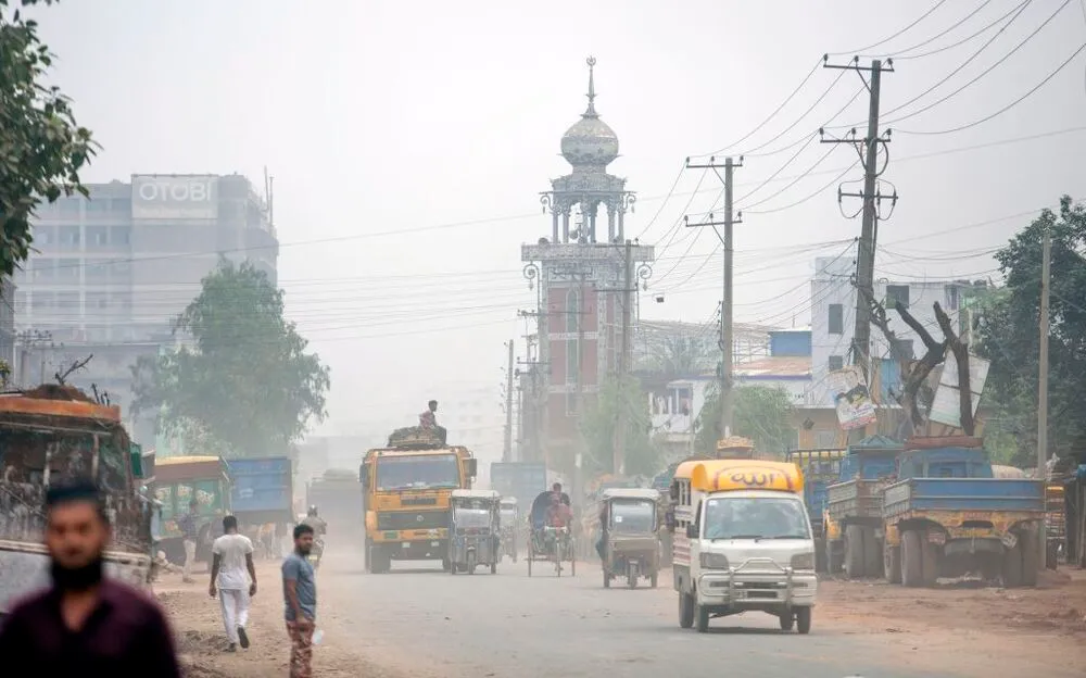 The air in Dhaka tops the most polluted list of the world